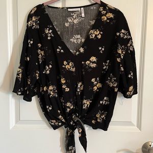 Crop top with the front